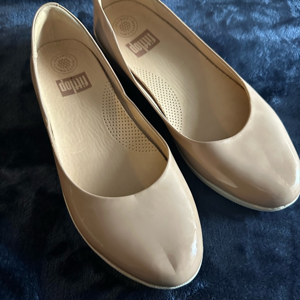 Fillip Nude  Patent leather Flat slides Women's Shoes - Picture 7 of 15